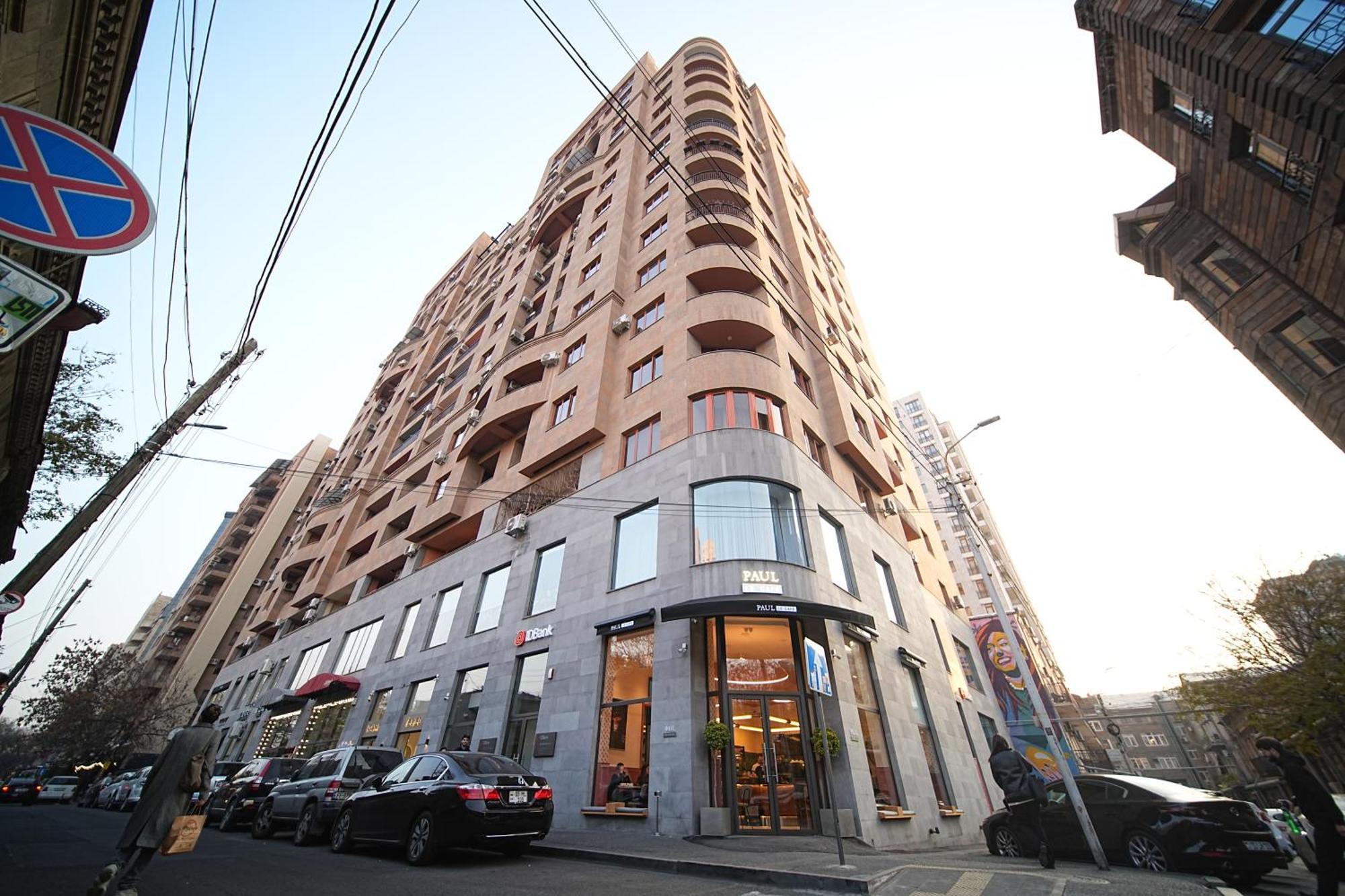 City View 2-Bedroom Luxury Apartment On 13 Buzand Street By Sweet Home Ереван Экстерьер фото
